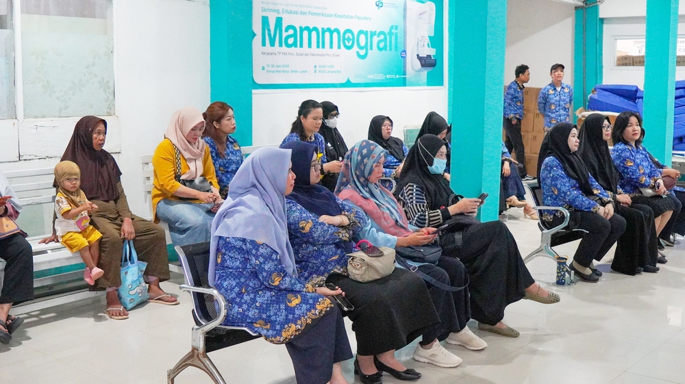 RSUD Labuang Baji Gelar Screening Kanker Payudara Gratis, Ratusan Ibu Padati Instalasi Radiologi.